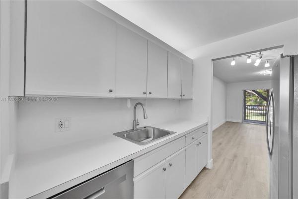 Cambridge At Century Village, 1200 SW 124th Ter #207O, Pembroke Pines, Florida 33027, image 1