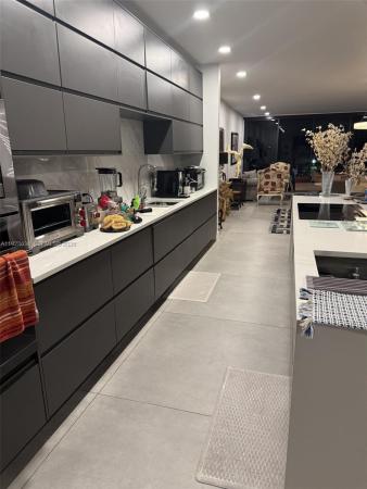L'Hermitage, 2000 S Bayshore Dr #46, Miami, Florida 33133, image 3