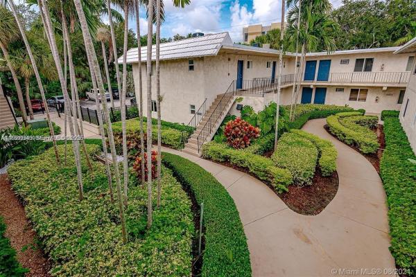 Monterey Gardens Of Pinecrest, 8607 SW 68th Ct #26, Pinecrest, Florida 33156, image 1