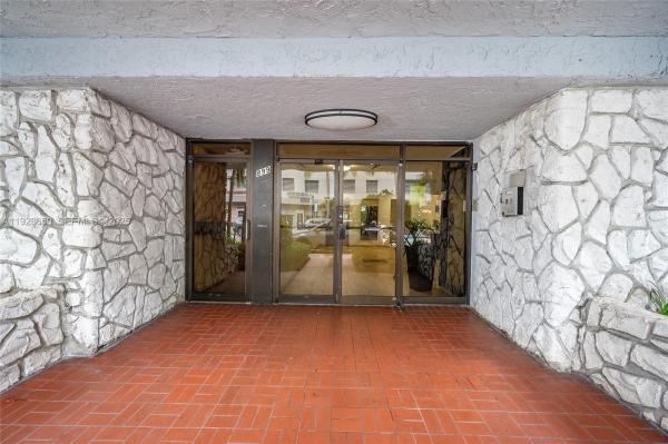 Baycourt Towers, 899 West Ave #7E, Miami Beach, Florida 33139, image 3