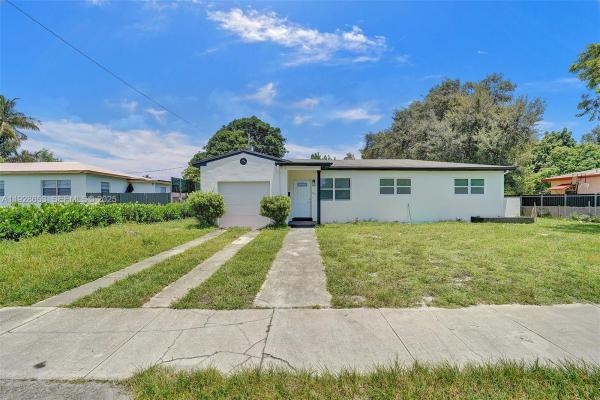 1041 NE 169th St, Miami, Florida 33162, image 1
