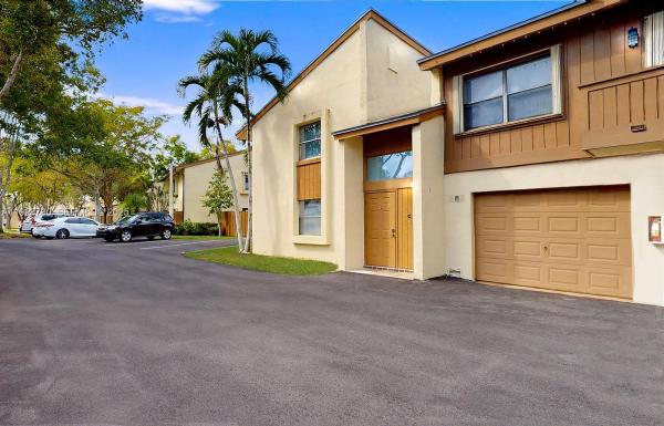  #29C, Unincorporated Dade County, Florida 33176, image 1