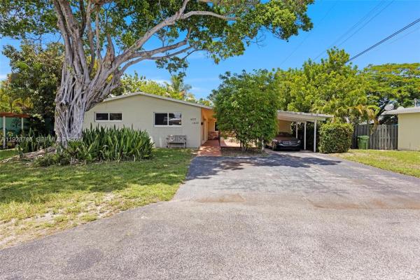 Edgewater Estates, 1433 NE 22nd St #1-2, Wilton Manors, Florida 33305, image 1