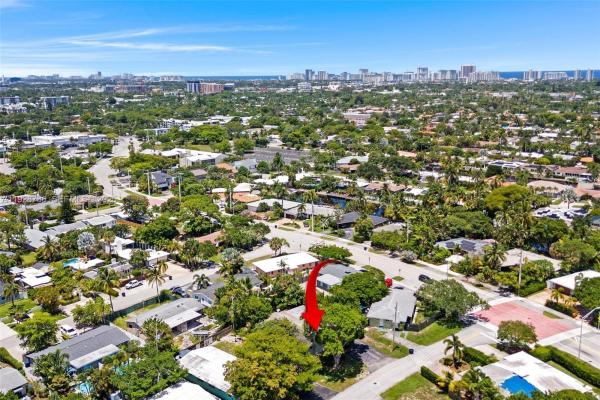 Edgewater Estates, 1433 NE 22nd St #1-2, Wilton Manors, Florida 33305, image 2