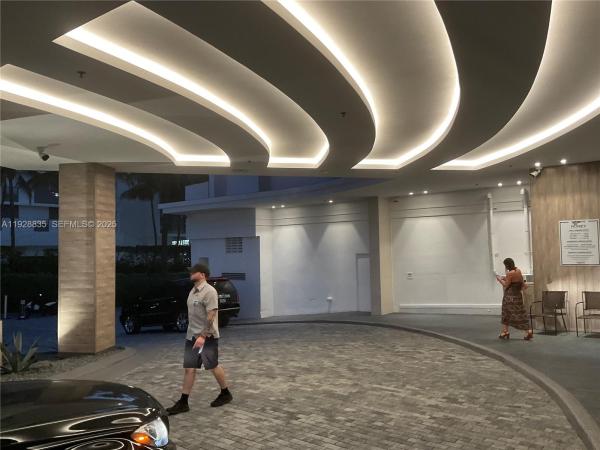 Roney Palace, 2301 Collins Ave #704, Miami Beach, Florida 33139, image 1