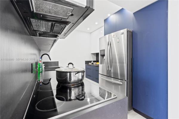 Coronado Tower 2, 20301 W Country Club Dr #722, Aventura, Florida 33180, image 3