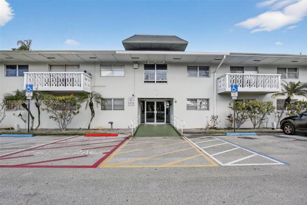 Village Green, 4200 NW 3rd Ct #141, Plantation, Florida 33317, image 1