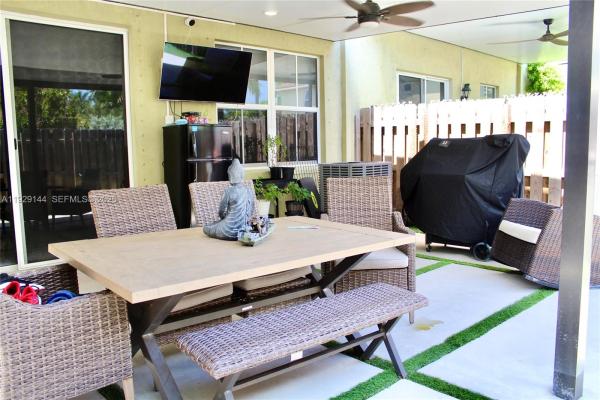 1463 SE 24th Ter, Homestead, Florida 33035, image 1