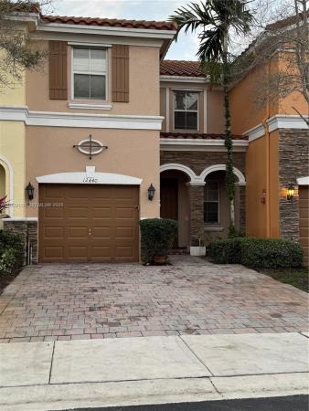 Emerald Creek Townhomes, 12440 Emerald Creek Mnr #17, Plantation, Florida 33325, image 1