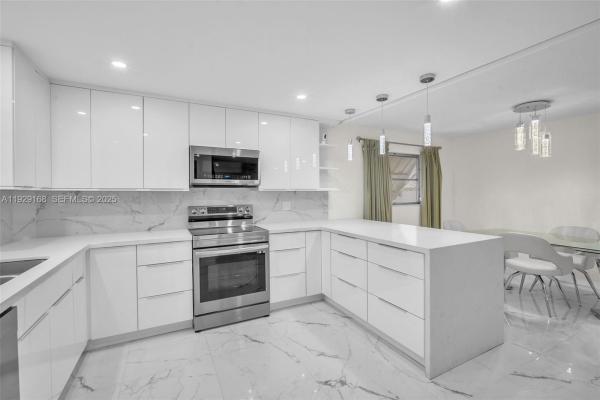 Eastbrook, 500 S Luna Ct #7, Hollywood, Florida 33021, image 1