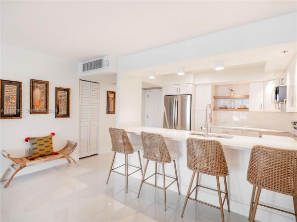 Arlen Beach, 5701 Collins Ave #307, Miami Beach, Florida 33140, image 1
