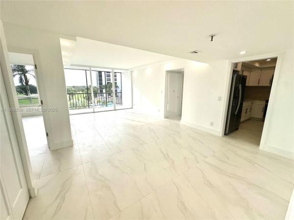 Willow Wood Midrise At Boca Country Club, 6797 Willow Wood Dr #6043, Boca Raton, Florida 33434, image 1