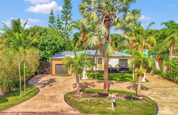 261 NW 144th St, Miami, Florida 33168, image 1