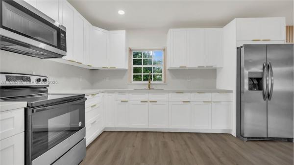 Biscayne Gardens, 261 NW 144th St, Golden Glades, Florida 33168, image 2
