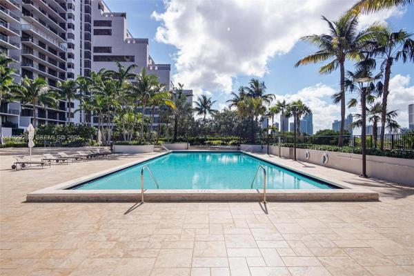 One Thousand Venetian Way, 1000 Venetian Way #1004, Miami Beach, Florida 33139, image 3