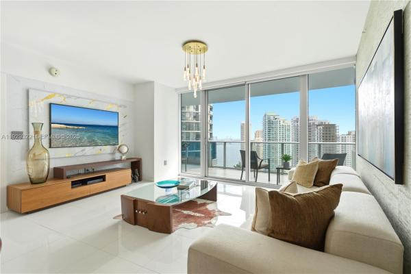 Epic Hotel & Residences, 200 Biscayne Boulevard Way #3205, Miami, Florida 33131, image 1