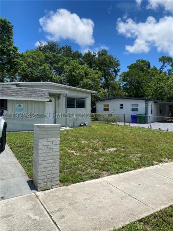 Boulevard Gardens, 172 NW 29th Ave, Fort Lauderdale, Florida 33311, image 2