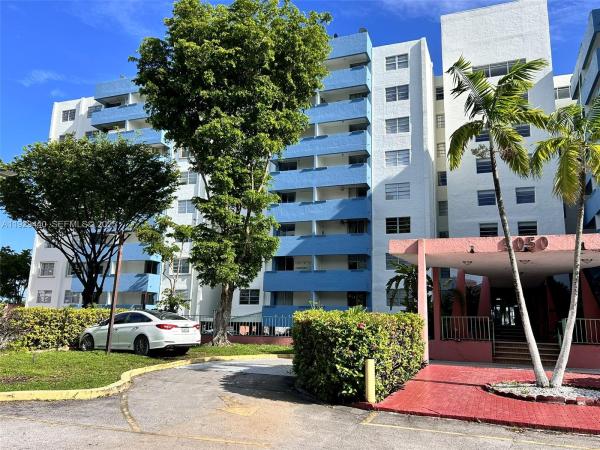 5050 Building, 5050 NW 7th St #401, Miami, Florida 33126, image 3