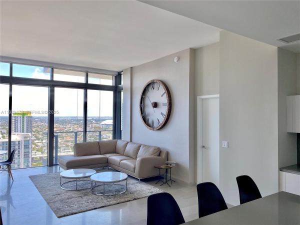 Reach Brickell City Centre, 68 SE 6th St #4008, Miami, Florida 33131, image 1