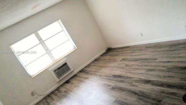 Heritage Of Sans Souci, 1755 NE 116th Rd #15, North Miami, Florida 33181, image 2