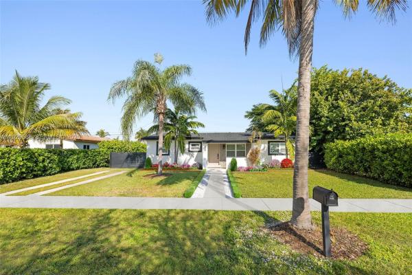 South Coral Homes, 10111 Jamaica Dr, Cutler Bay, Florida 33189, image 1