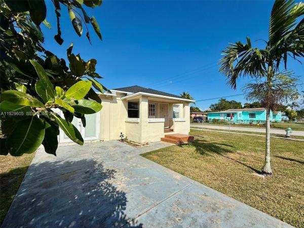 Hollywood Park, 2403 Scott St #A, Hollywood, Florida 33020, image 1