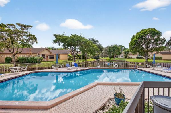 Sawgrass Village 1, 4409 Cordia Cir, Coconut Creek, Florida 33066, image 3