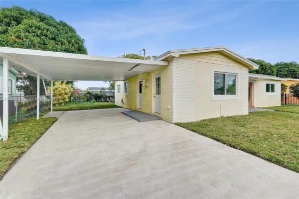 Bell Gardens, 2331 NW 191st St, Miami Gardens, Florida 33056, image 2