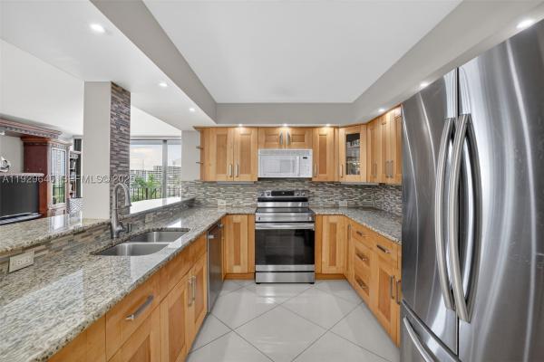 Towers Of Oceanview Point, 200 Leslie Dr #707, Hallandale Beach, Florida 33009, image 3
