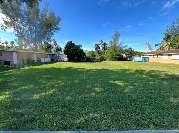 West Moorland, 157 NW 14th Way, Dania Beach, Florida 33004, image 2