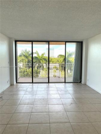 Waterside Towers, 2450 NE 135th St #410, North Miami, Florida 33181, image 2