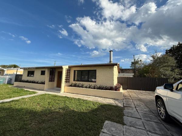 1270 North Dr, Miami, Florida 33179, image 1