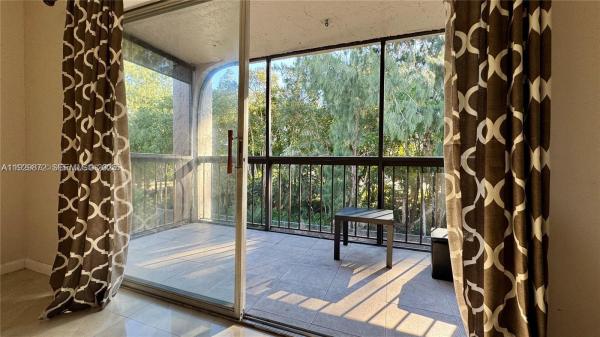 Nova Gardens, 7060 Nova Dr #306C, Davie, Florida 33317, image 2