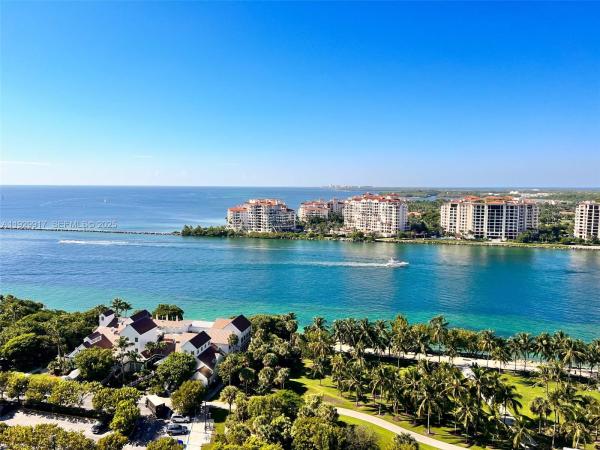 South Pointe Towers, 400 S Pointe Dr #2105, Miami Beach, Florida 33139, image 1
