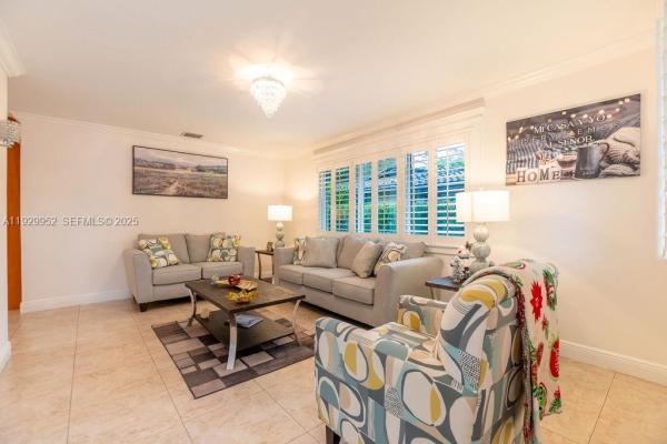 Miami Lakes Residential, 6541 Lake Como Ter, Miami Lakes, Florida 33014, image 2
