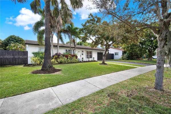 Bel Aire, 9312 SW 182nd St, Palmetto Bay, Florida 33157, image 1