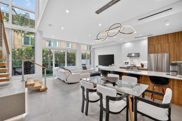 606 NE 8th Ave, Fort Lauderdale, Florida 33304, image 1