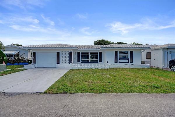 Fairhaven 11, 5810 NW 81st Ave, Tamarac, Florida 33321, image 1