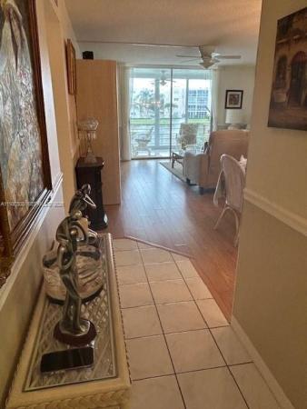 Meadowbrook Lakes, 324 SE 10th St #207, Dania Beach, Florida 33004, image 2