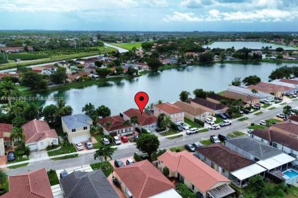 Weitzer Serena Lakes West, 16955 SW 142nd Pl, Richmond West, Florida 33177, image 2