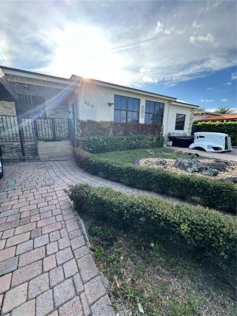 Bradley Manor, 5010 E 1st Ave #5010, Hialeah, Florida 33013, image 1