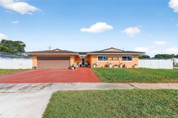 Carol City, 2901 NW 185th St, Miami Gardens, Florida 33056, image 1