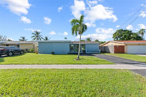 Sunrise Golf Village, 7070 NW 21st St #, Sunrise, Florida 33313, image 1