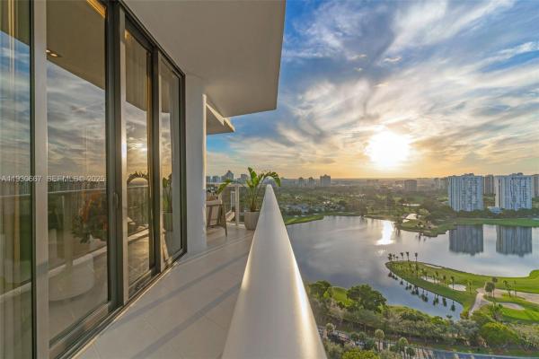 Hamptons West, 20281 E Country Club Dr #TW7, Aventura, Florida 33180, image 2