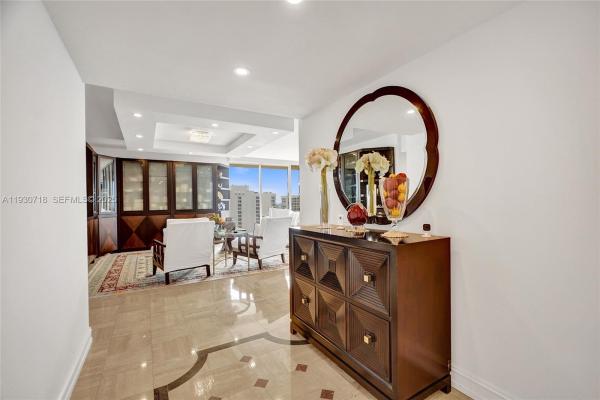 Turnberry Towers, 19355 Turnberry Way #26E, Aventura, Florida 33180, image 1