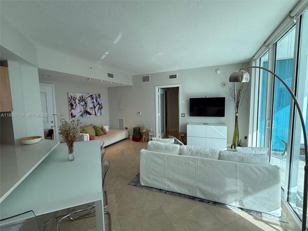 Platinum, 480 NE 30th St #1505, Miami, Florida 33137, image 1