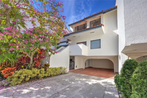 L'Hermitage, 2000 S Bayshore Dr #27, Miami, Florida 33133, image 3