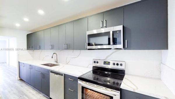 Eastern Shores White House, 3660 NE 166th St #710, North Miami Beach, Florida 33160, image 1