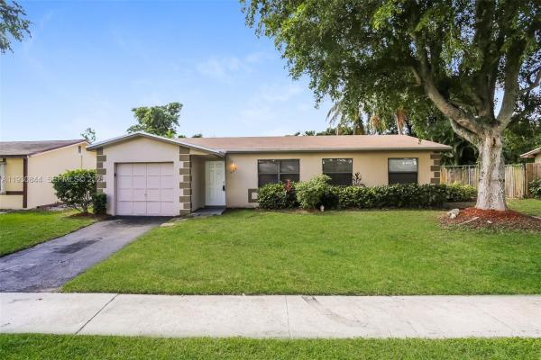 Lauderdale North Park, 707 SW 74th Ave, North Lauderdale, Florida 33068, image 1