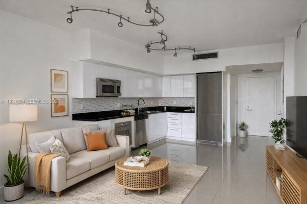 Mint At Riverfront, 92 SW 3rd St #1408, Miami, Florida 33130, image 2